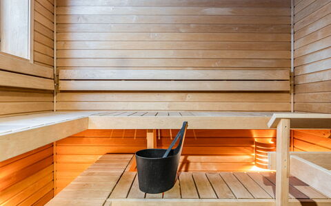 Jacuzzi Penthouse: Apartment, Condominium, Mixed-Use, Hotel, Resort, Resort Town, Boutique Hotel