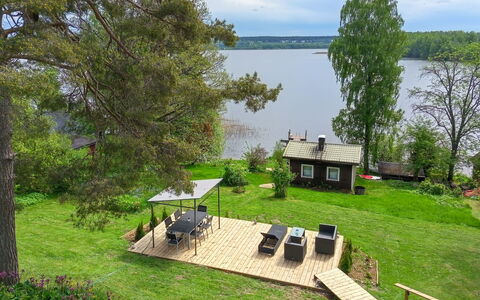 Villa Aurinkorinne: Grass, Shrub, Land Lot, Rural Area, Cottage, Lawn, Garden, Yard, Backyard