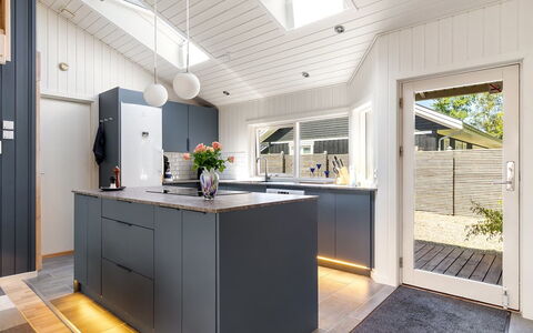Saku - 375M from the Sea: Wood, Flooring, Interior Design, Kitchen, Ceiling, Floor, Countertop, Wood Flooring, Kitchen Appliance, Cabinetry