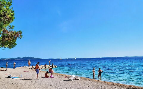 Arsen: Blue, Body Of Water, Beach, Coast, Coastal And Oceanic Landforms, Sea, Summer, Recreation, Vacation