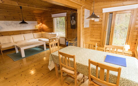 Villa Jumalvik: Wood, Ceiling, Cottage, Wood Stain, Hardwood, Log Cabin, Wood Flooring, Plank, Lumber, Loft
