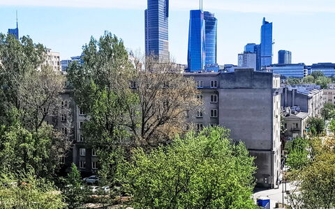 Przy Klifie: Daytime, Building, Urban Area, City, Metropolitan Area, Skyscraper, Tower, Commercial Building, Apartment