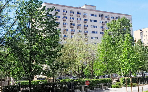 Przy Klifie: Daytime, Tree, Building, City, Urban Area, Public Space, Condominium, Apartment, Metropolitan Area