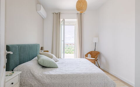 La Terrazza nel Borgo: Furniture, Bed, Interior Design, Bedroom, Bedding, Wall, Bed Sheet, Wood, Linens, Floor