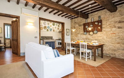 Accommodation:&nbsp;Le Mangiatoie 985.2