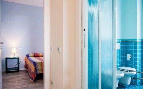 Villa Giglio Marino Fronte Mare: Interior Design, Floor, Flooring, Ceiling, Apartment, Furniture, Room, Bedroom, Bed, Wood Stain