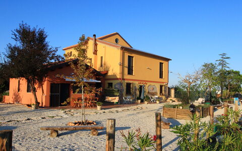 Casale dei Ciliegi: Sky, House, Residential Area, Home, Human Settlement, Cottage, Estate, Suburb, Hacienda, Farmhouse