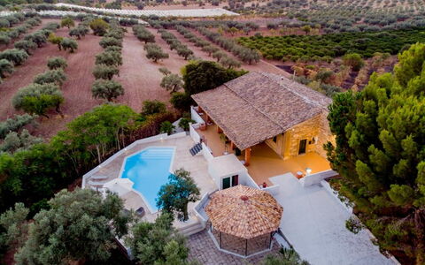 Villa Chiaramonte Gulfi: Swimming Pool, Architecture, Resort, Estate, Composite Material, Hacienda, Villa, Eco Hotel, Landscaping, Farmhouse