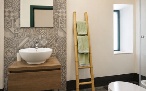 Villa Chiaramonte Gulfi: Flooring, Bathroom, Floor, Plumbing Fixture, Bathroom Sink, Interior Design, Sink, Tile, Brown, Plumbing