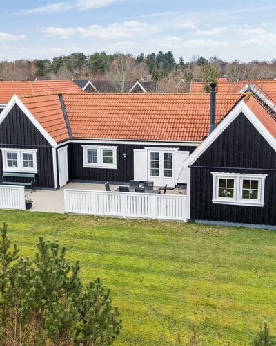 Franka - 1.1Km from the Sea