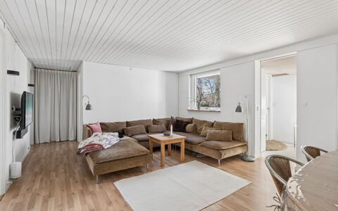 Pihla - 1Km from the Sea: Vegetation, Shrub, Spring, Cottage, Garden, Shade, Backyard, Yard, Chair