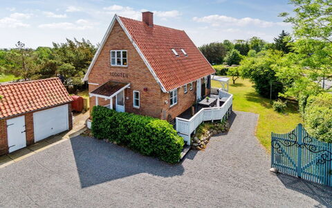 Hughlek - 450M from the Sea: Building, House, Window, Home, Roof, Residential Area, Shrub, Cottage, Land Lot