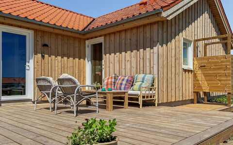 Nani - 500M from the Sea: Roof, House, Home, Cottage, Door, Siding, Estate, Lawn, Yard, Porch