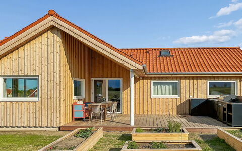 Nani - 500M from the Sea: Roof, House, Home, Cottage, Door, Siding, Estate, Lawn, Yard, Porch