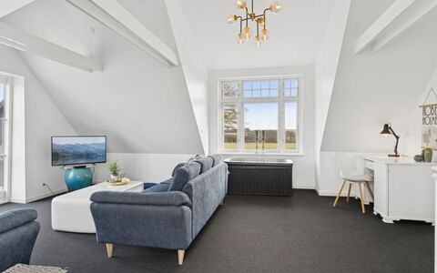 Carola - 1Km from the Sea: Flooring, Floor, Interior Design, Ceiling, Room, Furniture, Carpet, Apartment, Wood Flooring, Living Room