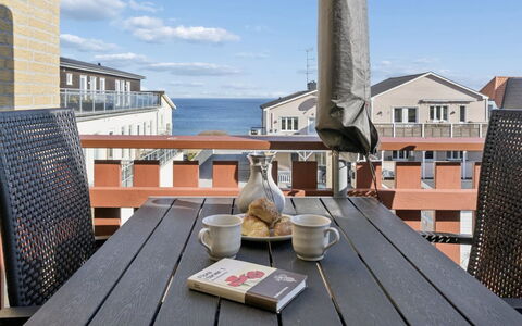 Amilia - 100M from the Sea: Vegetation, Shrub, Spring, Cottage, Garden, Shade, Backyard, Yard, Chair