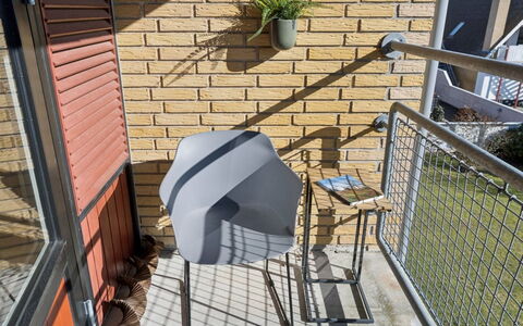 Amilia - 100M from the Sea: Vegetation, Shrub, Spring, Cottage, Garden, Shade, Backyard, Yard, Chair
