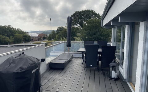 Evalina - 150M from the Sea: Composite Material, Deck, Wood Flooring, Hardwood, Balcony, Shade, Plank, Wood Stain, Daylighting, Outdoor Furniture
