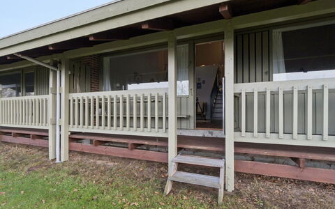 Arnt - 100M from the Sea: Residential Area, Shrub, House, Home, Garden, Estate, Shade, Landscaping, Lawn