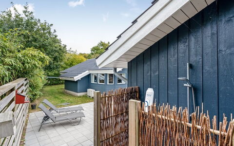 Vilmar - 250M from the Sea: Residential Area, Shrub, House, Home, Garden, Estate, Shade, Landscaping, Lawn