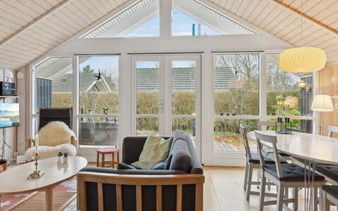 Loreia - 350M from the Sea: Blue, Cottage, House, Home, Farmhouse, Estate, Siding