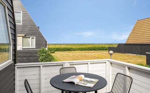 Tavita - 100M from the Sea: Siding, Outdoor Furniture, Hardwood, Plank, Balcony, Daylighting, Villa