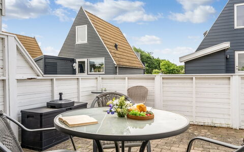 Tavita - 100M from the Sea: Roof, House, Home, Cottage, Door, Siding, Estate, Lawn, Yard, Porch