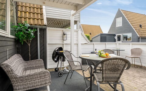 Tavita - 100M from the Sea: Wood, Home, Architecture, House, Furniture, Residential Area, Outdoor Furniture, Porch, Roof, Siding