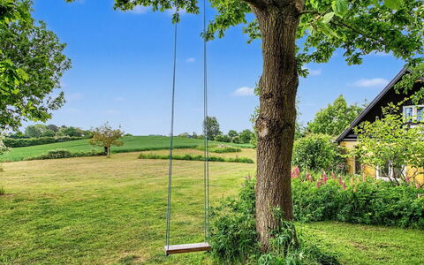 Verene - 725M from the Sea: Grassland, Land Lot, Plain, Garden, Lawn, Woody Plant, Meadow, Shade, Pole