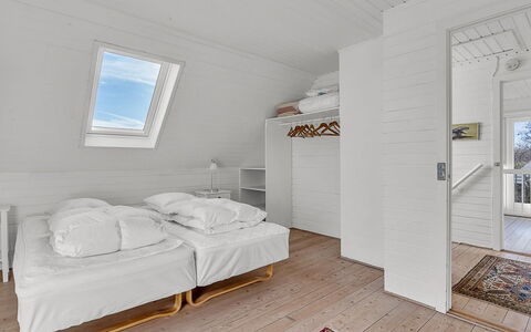 Verene - 725M from the Sea: Flooring, Floor, Wood, Ceiling, Wood Flooring, Bedroom, Hardwood, Plank, Wood Stain, Bed