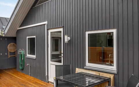 Ioar - 10M from the Sea: Wood, Roof, Home, House, Architecture, Siding, Land Lot, Cottage, Shed, Garden Buildings