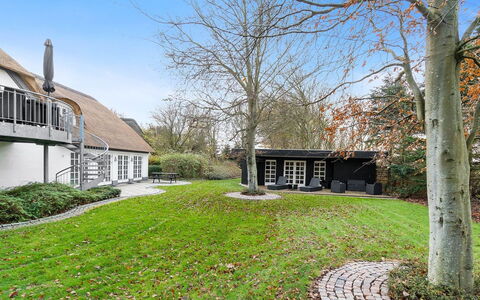 Jolanda: Blue, Shrub, Cottage, Groundcover, Garden, Estate, Shade, Landscaping, Farmhouse, Eco Hotel