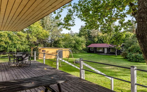Aave - 5Km from the Sea: Wood, Porch, Land Lot, Hardwood, Cottage, Garden, Shade, Wood Stain, Deck, Plank