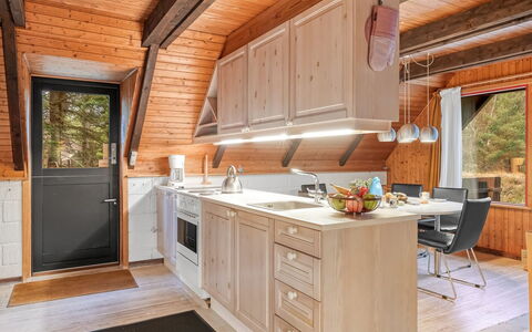 Erhardt - 2Km from the Sea: Wood, Kitchen, Countertop, Kitchen Appliance, Hardwood, Wood Stain, Cabinetry, Cottage, Ceiling, Attic