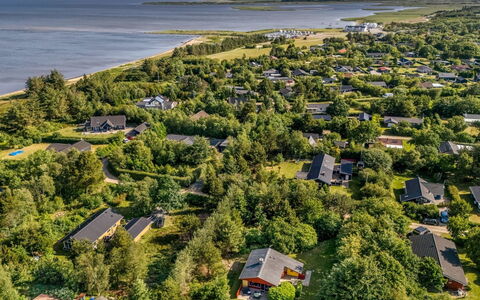 Ditta - 150M to the Fjord: Green, Hill, Highland, Agriculture, Plantation, Hill Station, Field, Rural Area, Meadow, Pasture