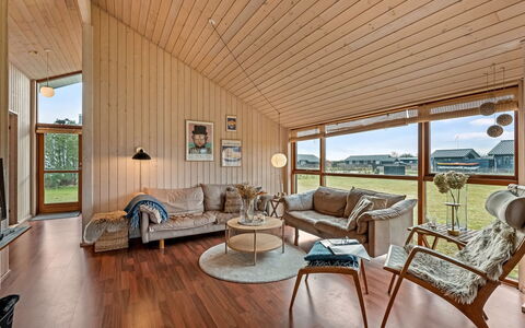 Tamara - 800M to the Fjord: Green, Hill, Highland, Agriculture, Plantation, Hill Station, Field, Rural Area, Meadow, Pasture