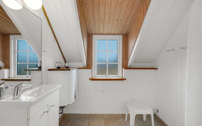 Nilsa - 800M from the Sea