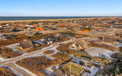 Oskar - 300M from the Sea
