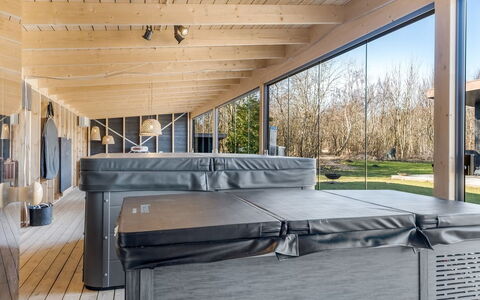Diuri - 500M to the Fjord: Wood, Flooring, Floor, Composite Material, Shade, Swimming Pool, Deck, Hardwood, Wood Stain
