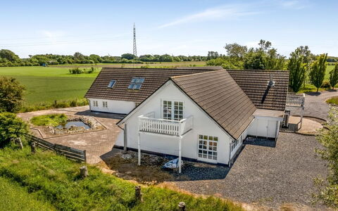 Inger - 9Km from the Sea: Home, Roof, House, Door, Cottage, Shade, Garden, Groundcover, Porch, Yard