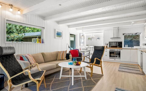 Nanne - from the Sea: House, Roof, Home, Cottage, Shed, Garden Buildings, Siding, Yard, Log Cabin, Hut