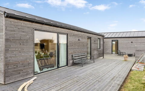 Annica - 1Km from the Sea: House, Roof, Home, Cottage, Shed, Garden Buildings, Siding, Yard, Log Cabin, Hut