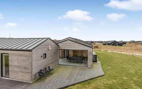 Annica - 1Km from the Sea: House, Roof, Home, Cottage, Shed, Garden Buildings, Siding, Yard, Log Cabin, Hut