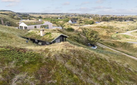 Apelone - 450M from the Sea: Grass, Ecoregion, Grassland, Rural Area, Landscape, Land Lot, Plant Community, Roof, Cottage, Slope