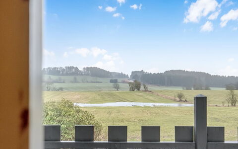 Stilla - 19Km from the Sea: Roof, House, Home, Cottage, Door, Siding, Estate, Lawn, Yard, Porch