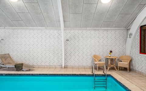 Stilla - 19Km from the Sea: Roof, House, Home, Cottage, Door, Siding, Estate, Lawn, Yard, Porch