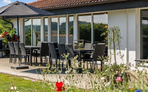 Maris - 20Km from the Sea: Wood, Roof, Home, House, Architecture, Siding, Land Lot, Cottage, Shed, Garden Buildings