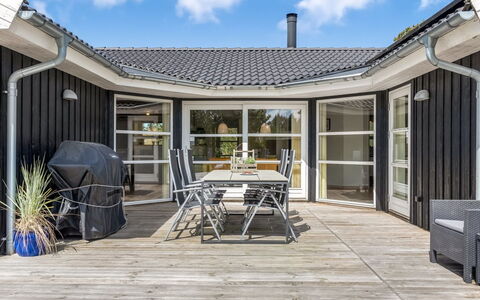 Oddvar - 400M from the Sea: Home, Roof, House, Door, Cottage, Shade, Garden, Groundcover, Porch, Yard