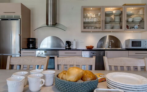 Verner - 990M from the Sea: Furniture, Interior Design, Kitchen Appliance, Kitchen, Ceiling, Wood, Flooring, Countertop, Lighting, Cabinetry