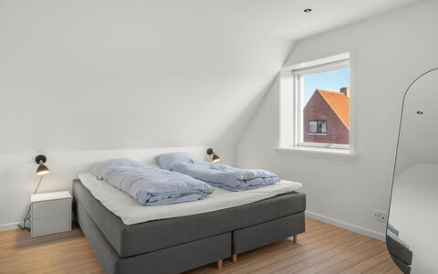 Meike - 700M from the Sea: House, Roof, Home, Cottage, Shed, Garden Buildings, Siding, Yard, Log Cabin, Hut